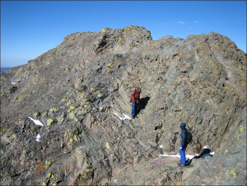 2005-10-16 Round Top (06) almost on summit